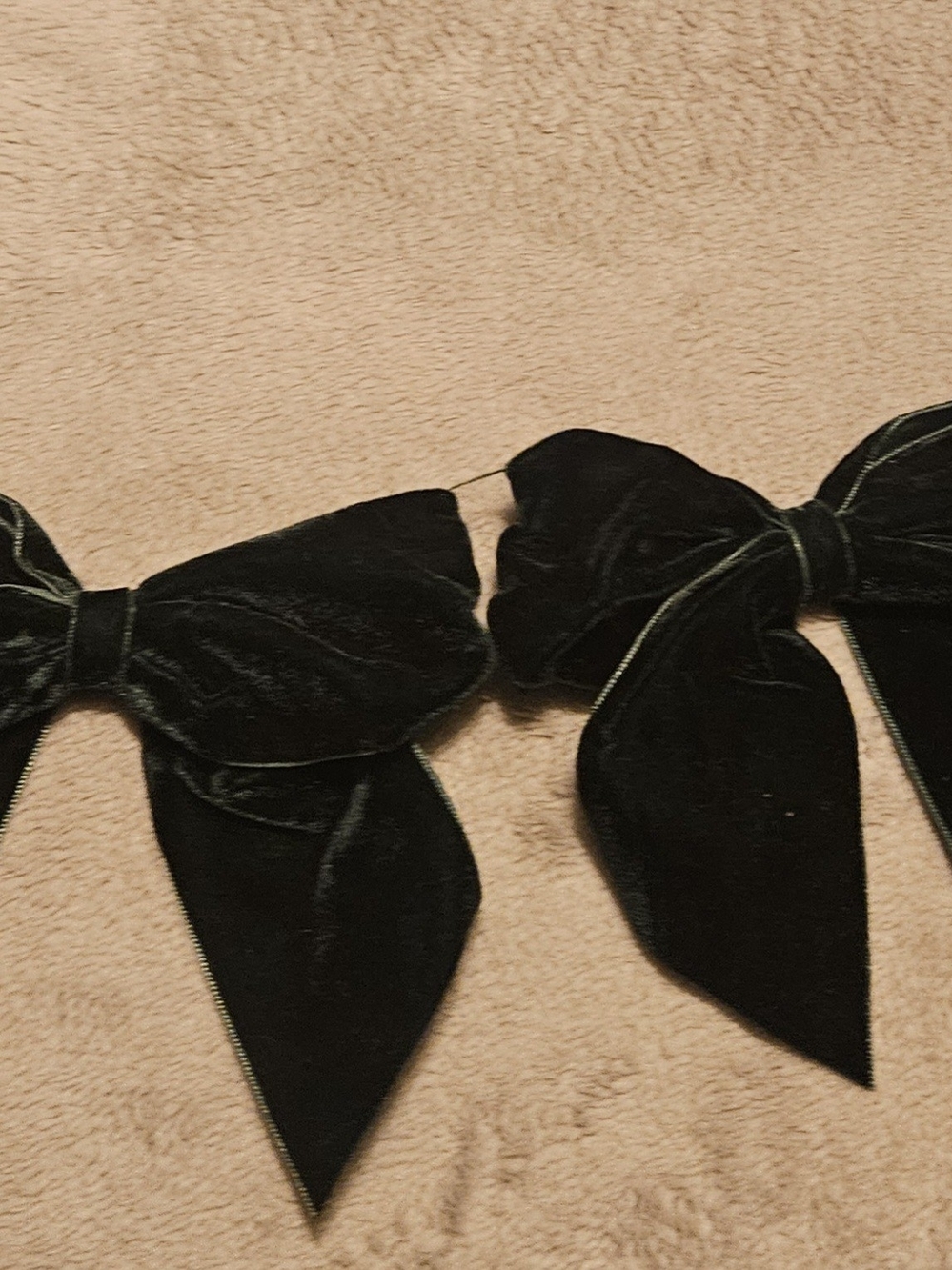 Green Velvet Bow Christmas Garland - Upscale Home Decor